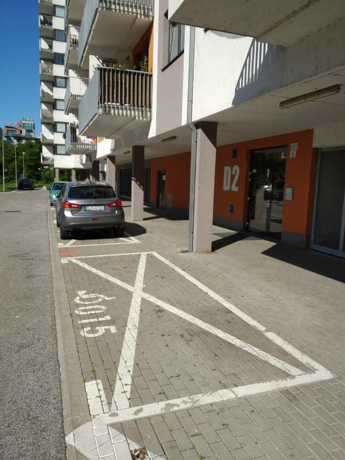Brand New Apartment. Parking Spot Included! Bratislava Exteriér fotografie